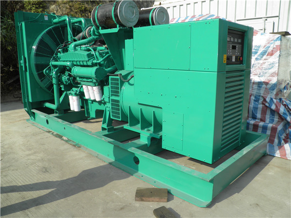 东明出租发电机 发电机组厂家：柴油发电机组的控制屏的作用是什么？